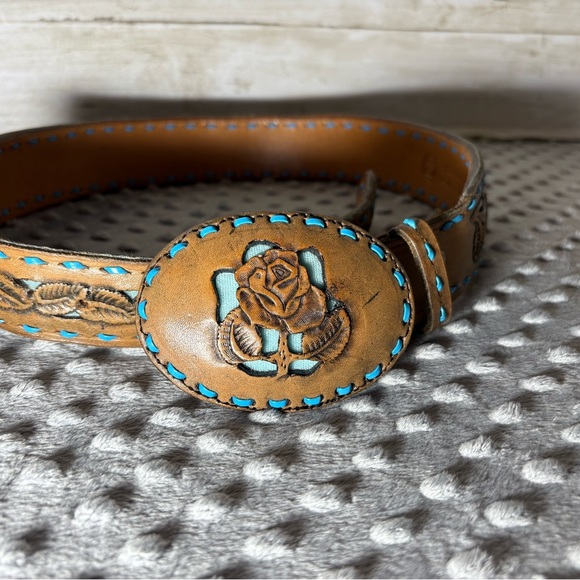 Hand Tooled Leather Belt Brown Leather w removable leather rose 🌹 buckle - Picture 5 of 14